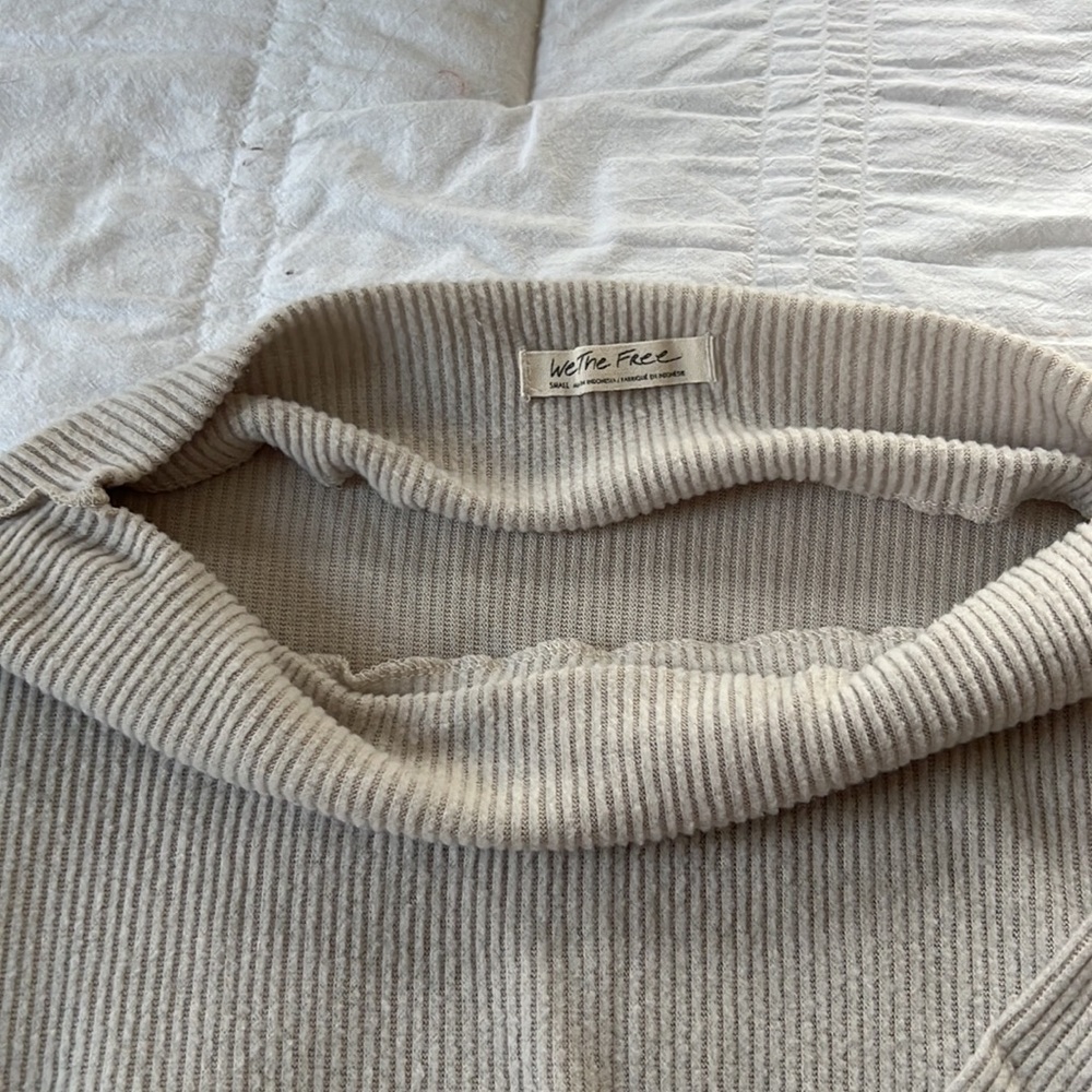 Cozy Off The Shoulder Free People Sweater - Picture 2 of 3